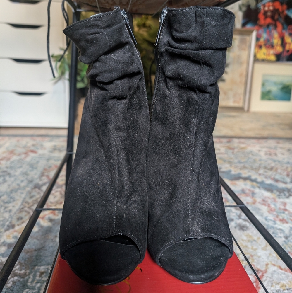 New York & Company Womens Size 8 Black Toeless heels